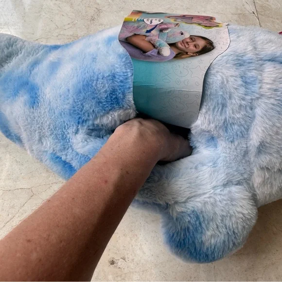 Hug-A-Pet Blue Narwhal Whale Plush Toy with Rainbow Horn - Picture 4 of 8